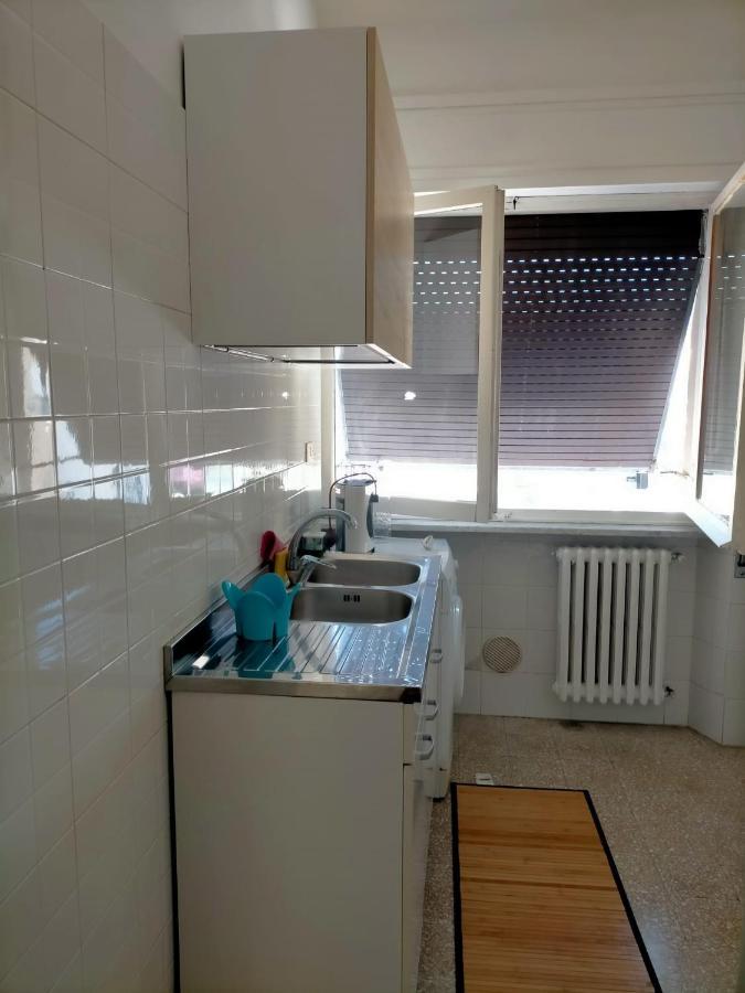 Casa Priscilla Apartment Пескара Екстериор снимка
